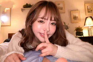 Gạ gẫm thằng em trai ngây ngô sờ vú
