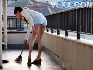 Cô gái béo châu Á mệt mỏi, để tôi chơi với cô ấy