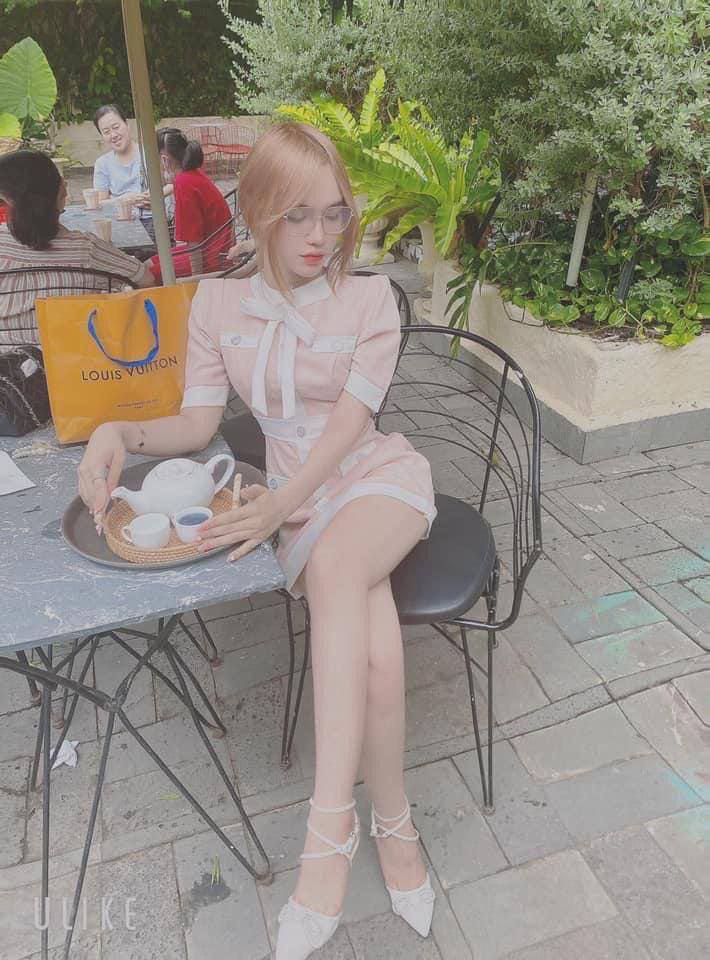 Nghỉ hè về quê chơi, nữa đêm cô em họ mò vào phòng của tôi